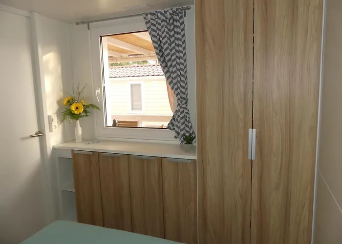 Blue Wave Mobile Kamp 4*